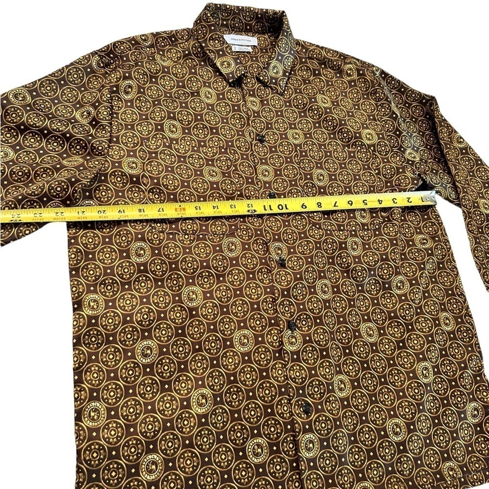 Urban Outfitters Brown & Gold Printed Button-Down Shirt - Picture 7 of 16